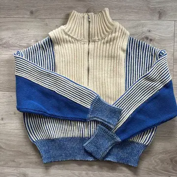 KBF 레이어드 하프 ZIP 니트