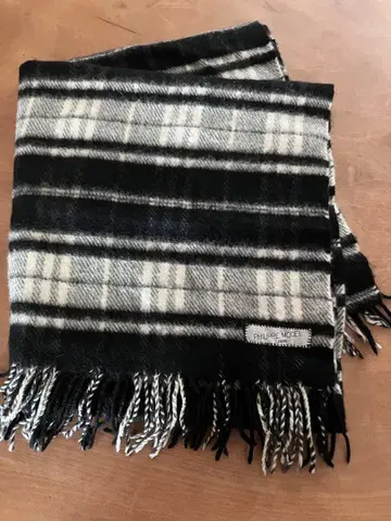 PHILIPPE MODEL 화이트 블랙 체크 무늬 스톨