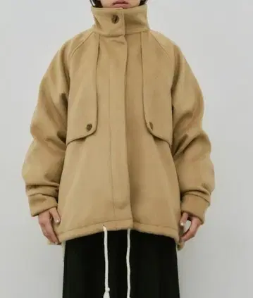 Libra Cue 플라이 요크 숏코트 베이지