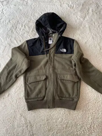 THE NORTH FACE 후드 부착 자켓 올리브/블랙