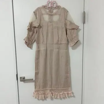 HoneySalon 클래시컬 새틴 원피스