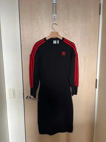 아디다스 맨투맨 원피스 블랙 긴팔