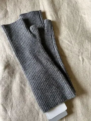 이에나 캐시미어 니트 그로브