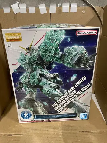 MG 1/100 건담베이스 한정판 유니콘 건담 [빛의 결정체] UC