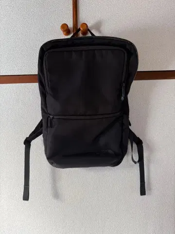 THE NORTH FACE 셔틀 시리즈 블랙 백팩