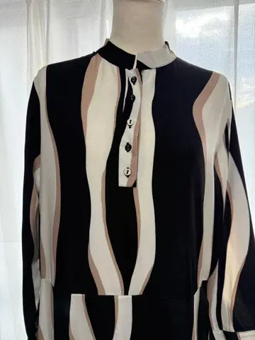 안티카 미사용 새상품 긴팔 셔츠 원피스