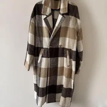 체크 무늬 롱 코트