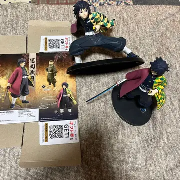 토미오카 기유 피규어 2체 세트