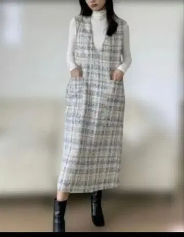 BIRTHDAY BASH V넥 트위드 오버롤 스커트