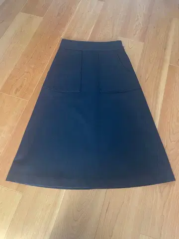 MACPHEE 맥피 투모로우랜드 스커트