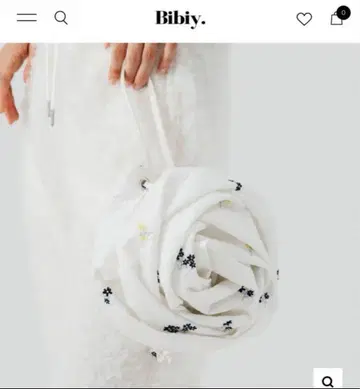 BIBIY 미사용 새상품 B. COSMOS ROSETTE BAG