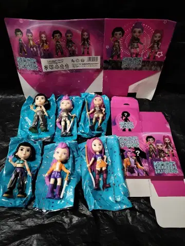 K-pop 걸즈 데몬 헌터즈 헌트릭스 4인치 피규어 2