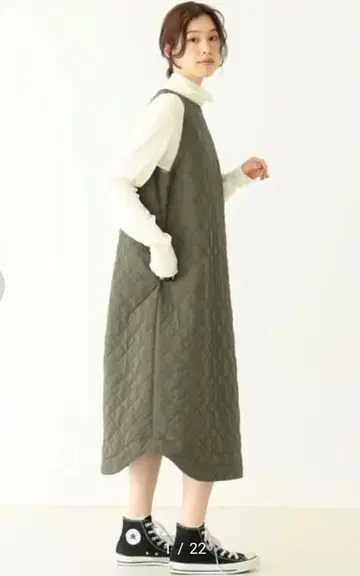 빔즈 보이 퀼팅 슬리브리스 원피스