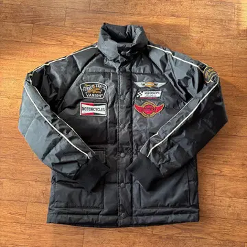 Vanson 패치 포함 블랙 점퍼 패치 포함