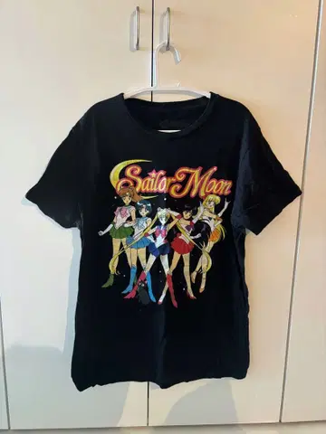 세일러문 반팔 T셔츠 블랙