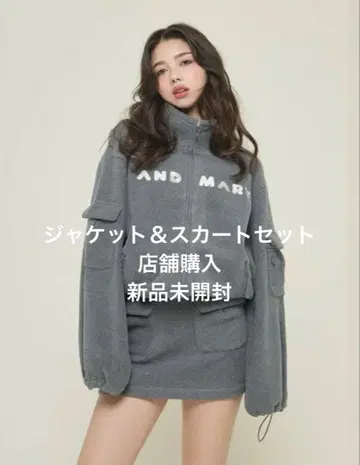 andmary Mary 로고 플리스 재킷 스커트