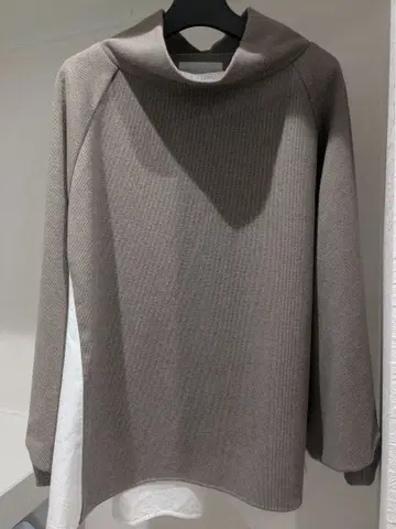 시착만 한 상품 새상품급 MyLanka 상의