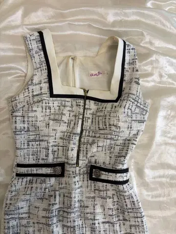 화이트 블랙 트위드 드레스