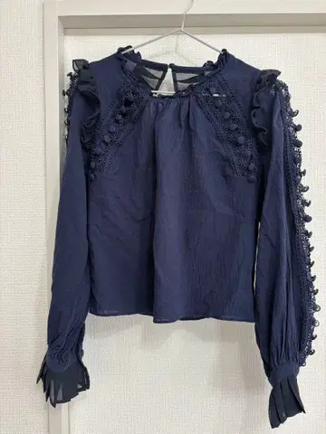 Estella.K 네이비 프릴 긴팔 블라우스