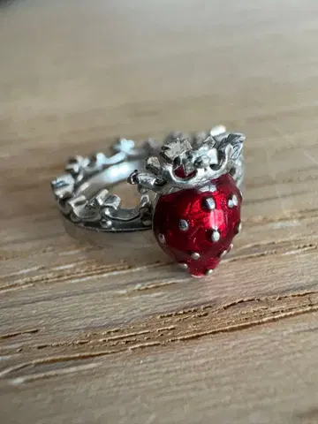 STRAWBERRY SWITCH BLADE 반지 7호