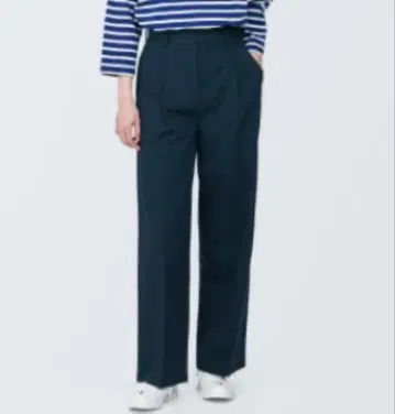 무인양품 주름이 잘 가지 않는 턱 스트레이트 팬츠