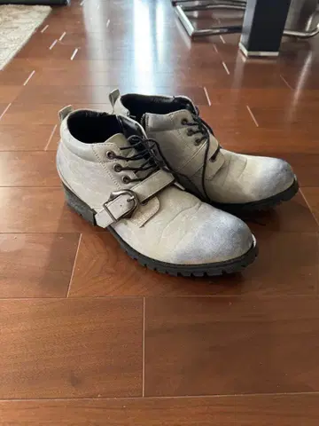 semanticdesign 그레이 부츠 버클 포함