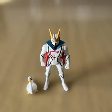 캐샤란 피규어 백조 포함