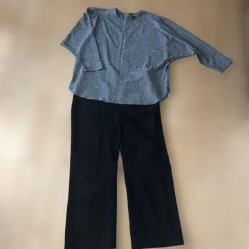 그레이와 블랙의 셋업 (긴팔 와이드 팬츠)