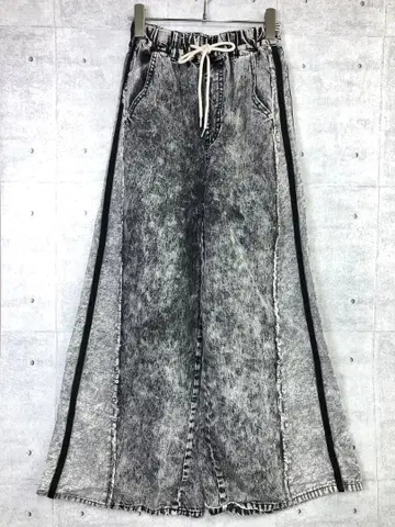 PAGEBOY 한국 스트릿 구제 의류 와이드 케미컬 워시 블랙 데님