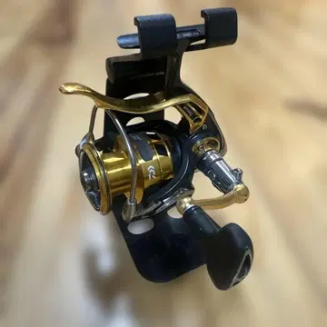 다이와 18 토너먼트 낚시릴 ISO 3000SH-LBD