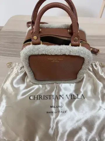 CHRISTIAN VILLA 브라운 숄더백