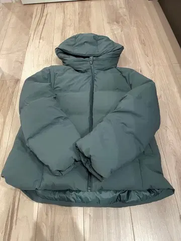 UNIQLO 심리스 다운 후드티 M 올리브