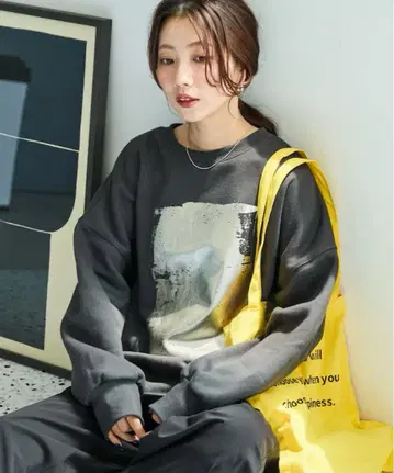 [ 미개봉 새상품 ] FREAK'S STORE  프린트 속기모 맨투맨