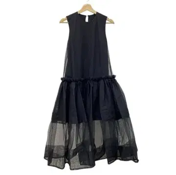 Cygne 시뉴 슬리브리스 튤 원피스