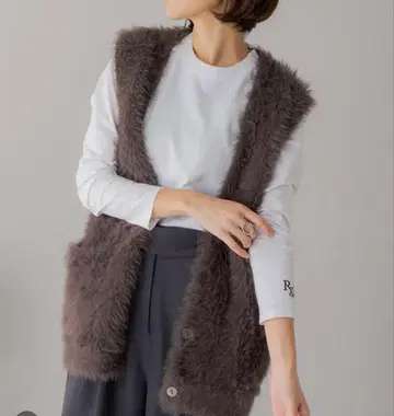 [ 미사용 새상품 ] regleam 페더 니트 베스트 차콜