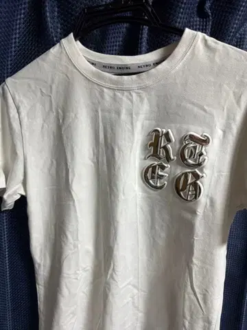 아담스 저글러 T셔츠