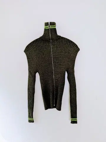 giugiu 집업 니트