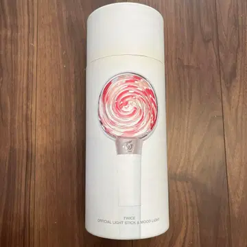 TWICE 공식 응원봉 롤리팝 디자인