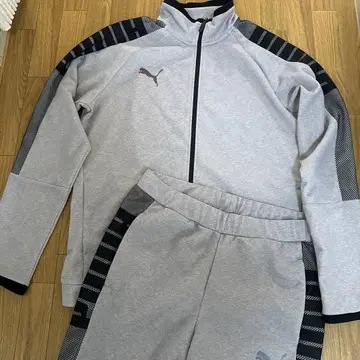 PUMA 그레이 저지 스트라이프 디자인