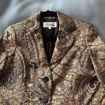 실크 100% 페이즐리 무늬 테일러드 자켓 M 사이즈