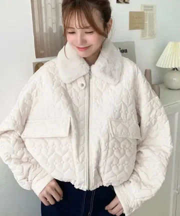 택 포함 새상품 [ moment + ] 하트 퀼트 블루종 M