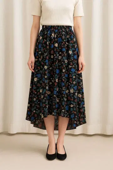 [ 새상품급 ] 아즈노아즈 꽃무늬 롱 플레어 스커트 허리밴딩