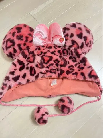 레오파드 무늬 미니 귀도리 모자