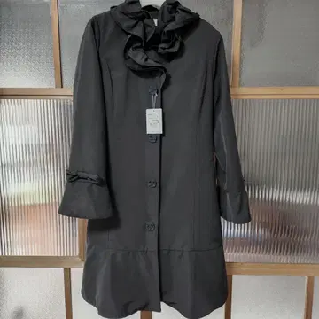 택 포함 미사용 새상품에 가까운 레어템 비스콘티 충전솜 코트 3