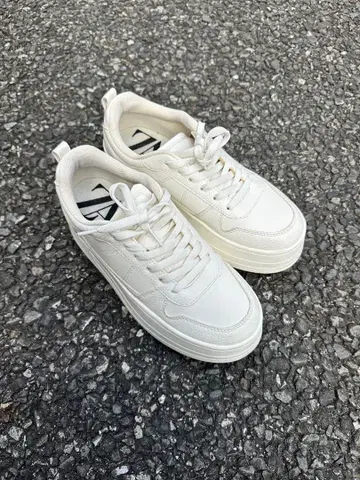 [ 24cm ] ZARA 플랫폼 스니커즈 통굽