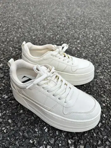 [ 24cm ] ZARA 플랫폼 스니커즈 통굽