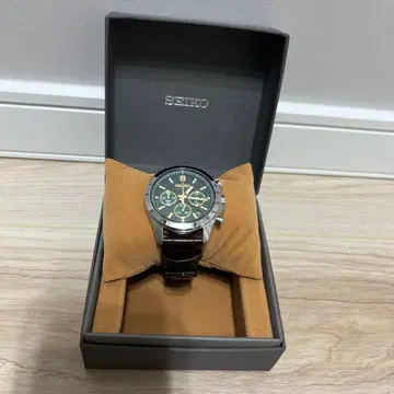SEIKO 크로노그래프 그린 손목시계
