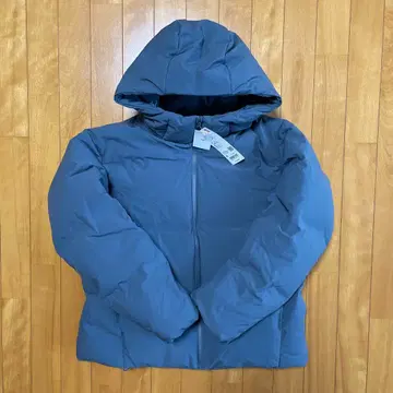 UNIQLO 심리스 다운 파카 블루 M 사이즈