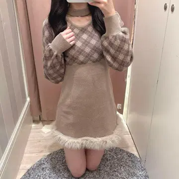 evelyn 퍼 체크 미니 OP 원피스 브라운