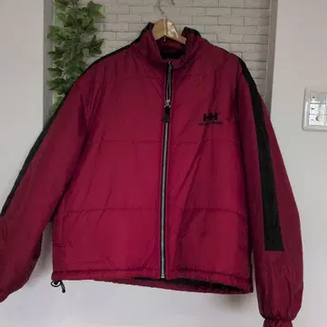 새상품급 Helly Hansen 레드 점퍼 L